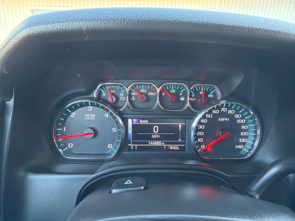 2018 Chevrolet Suburban Image 15