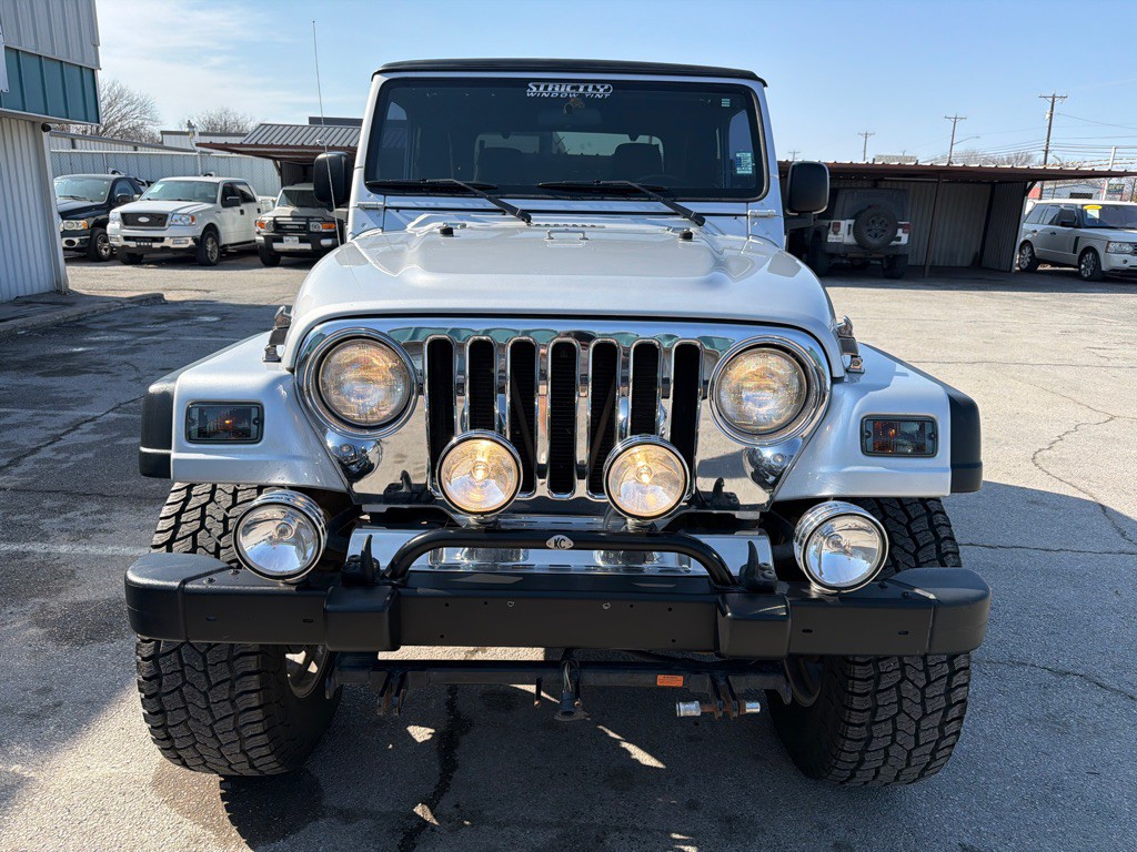 2004 Jeep Wrangler Image 8