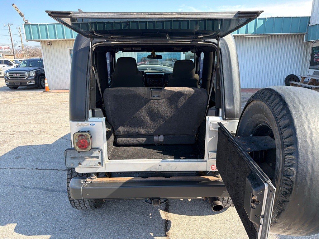 2004 Jeep Wrangler Image 17