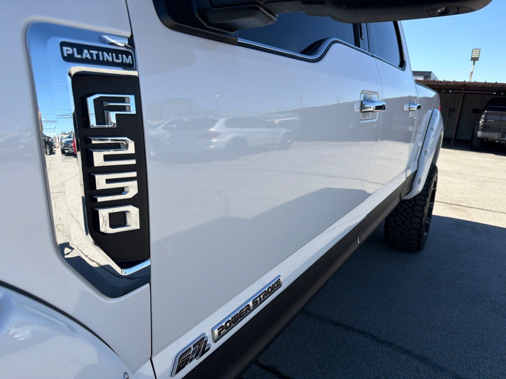 2017 Ford F-250 Image 11