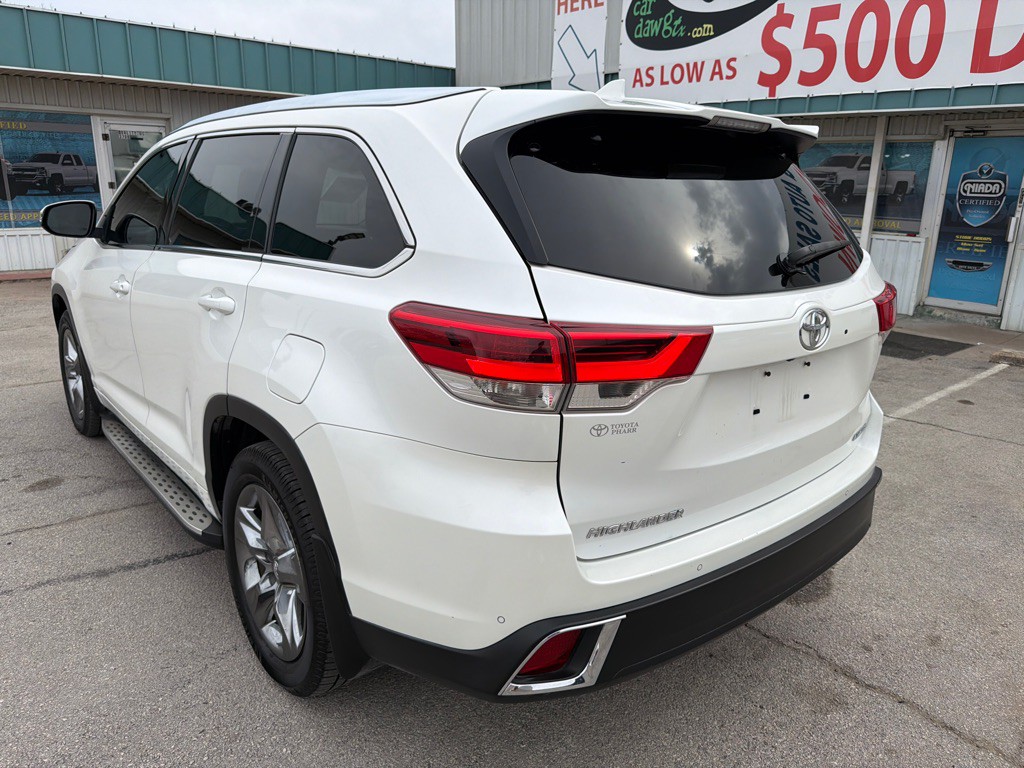 2019 Toyota Highlander Image 3