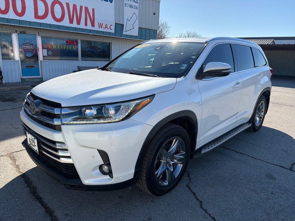 2019 Toyota Highlander Image 1