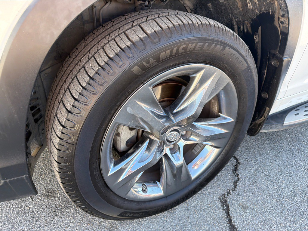 2019 Toyota Highlander Image 9