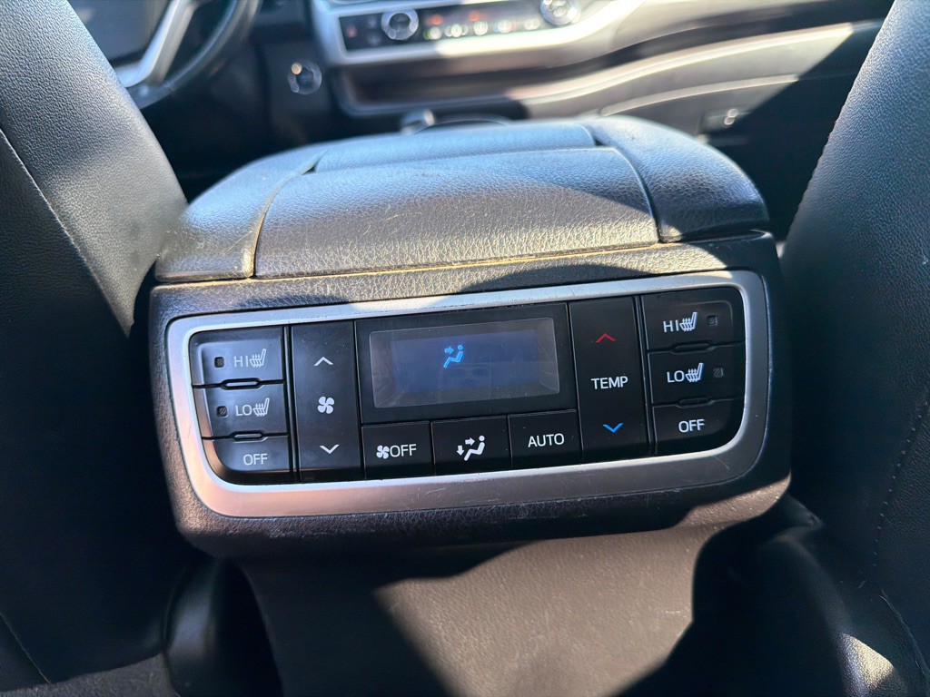 2019 Toyota Highlander Image 13