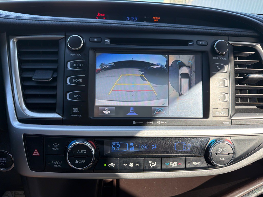 2019 Toyota Highlander Image 18