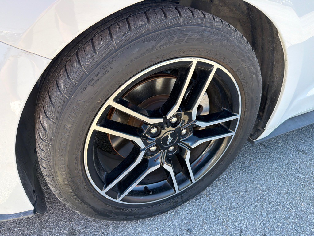 2020 Ford Mustang Image 9