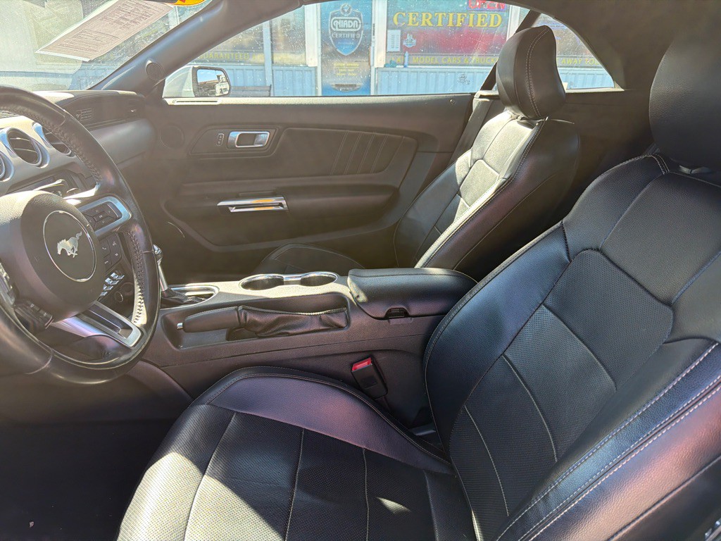 2020 Ford Mustang Image 10