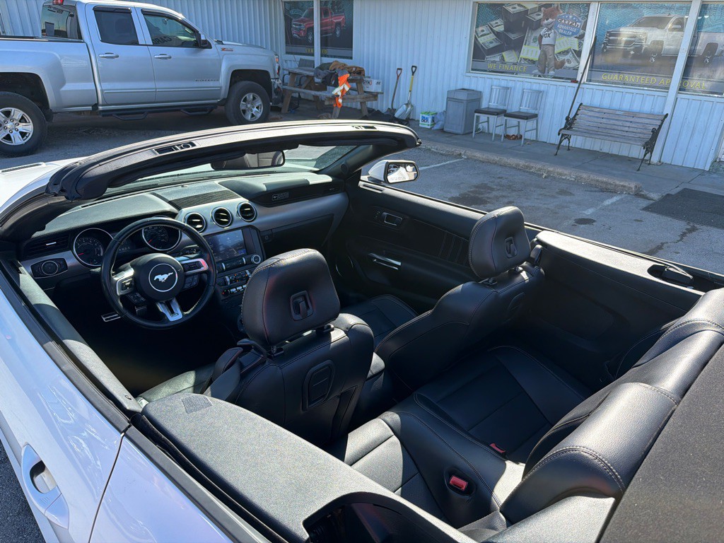 2020 Ford Mustang Image 16