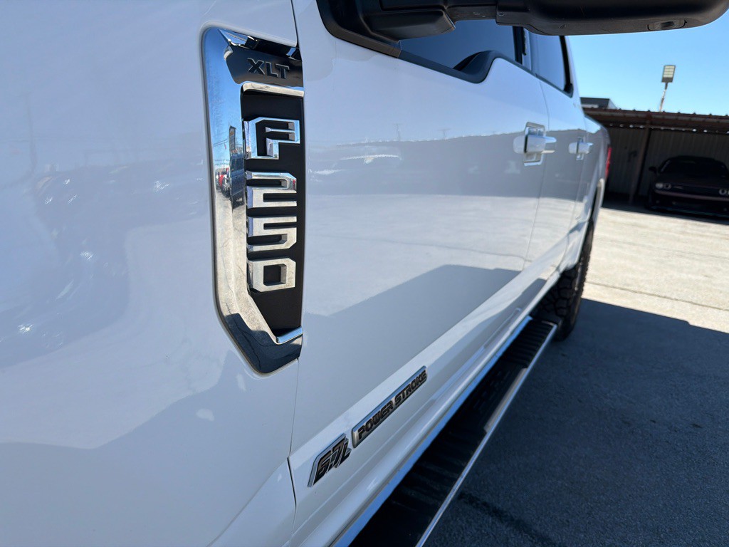 2021 Ford F-250 Image 9