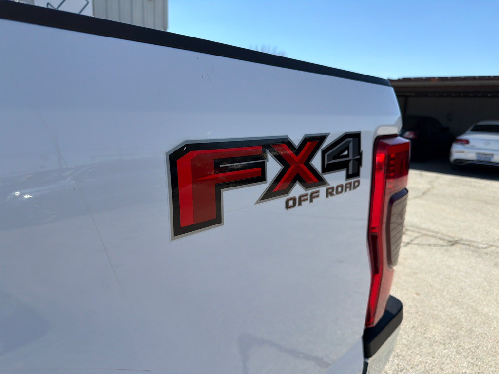 2021 Ford F-250 Image 11