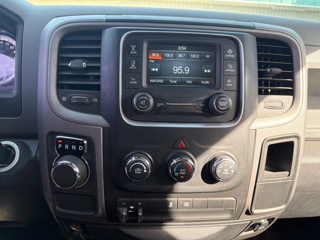2014 RAM 1500 Image 15