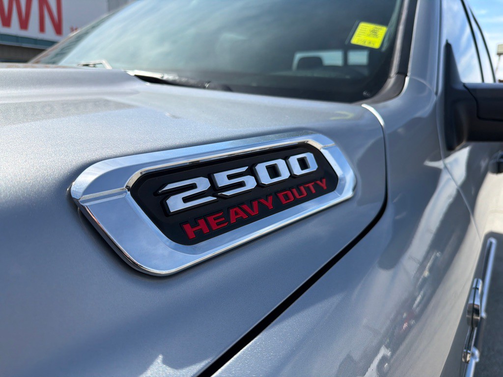 2021 RAM 2500 Image 9
