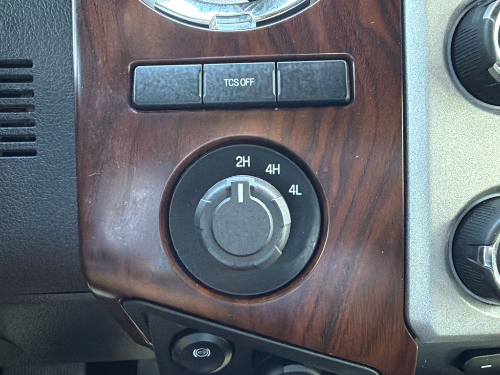 2015 Ford F-350 Image 19