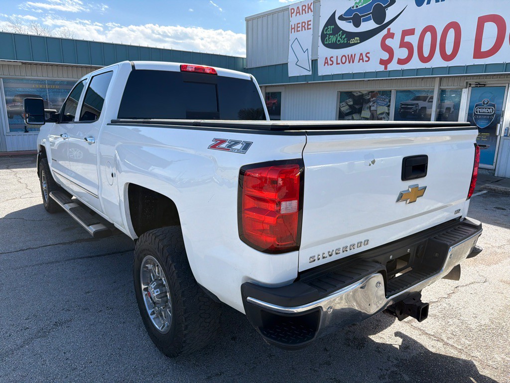 2015 Chevrolet Silverado 1500 Image 3