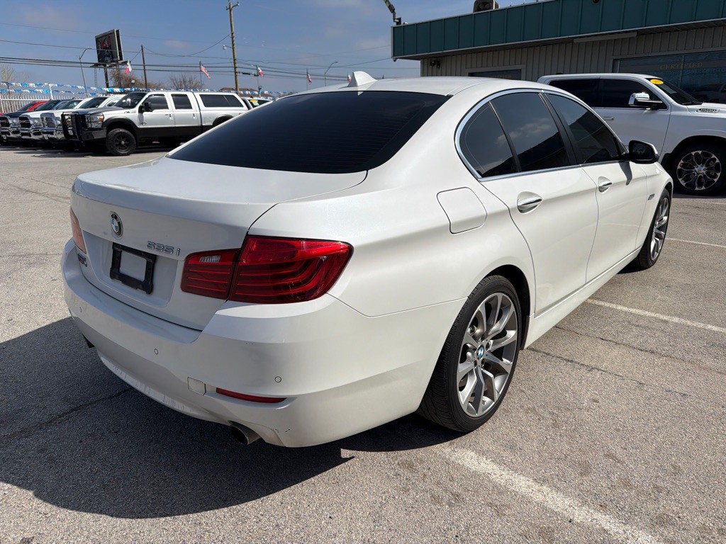 2016 BMW 5 Series Image 5