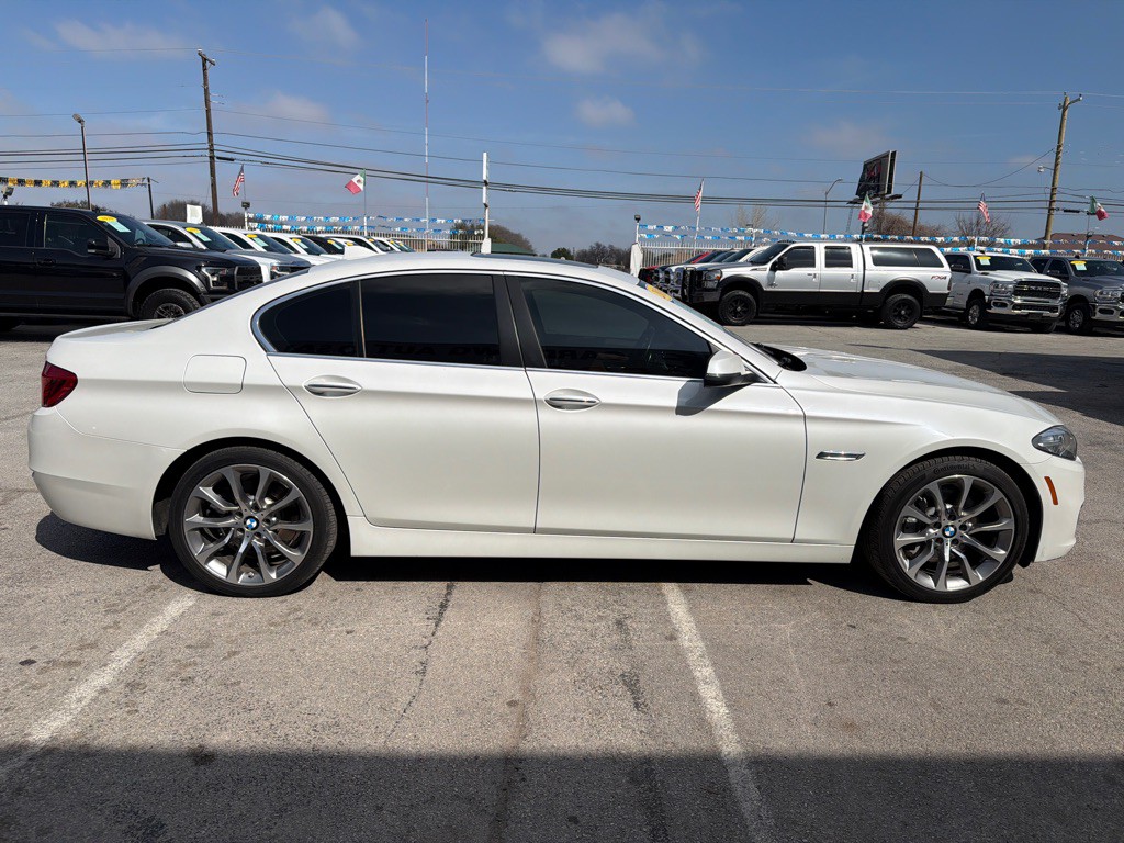 2016 BMW 5 Series Image 6