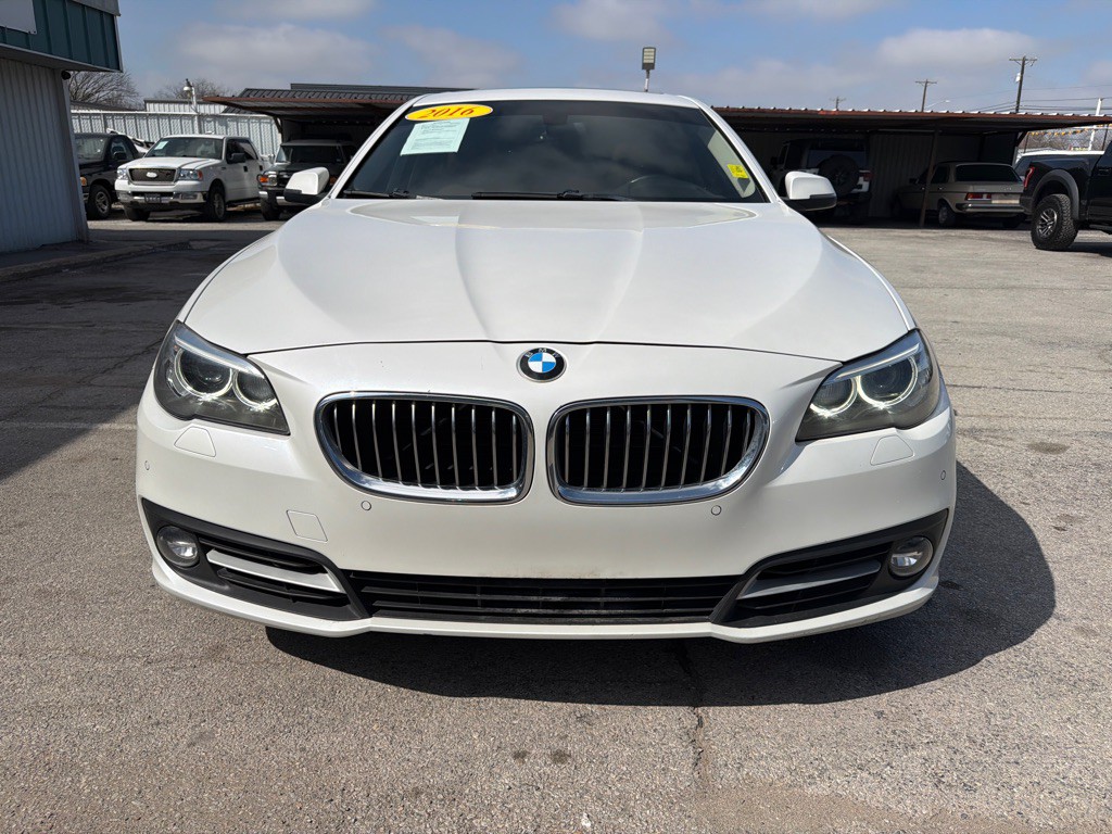 2016 BMW 5 Series Image 8