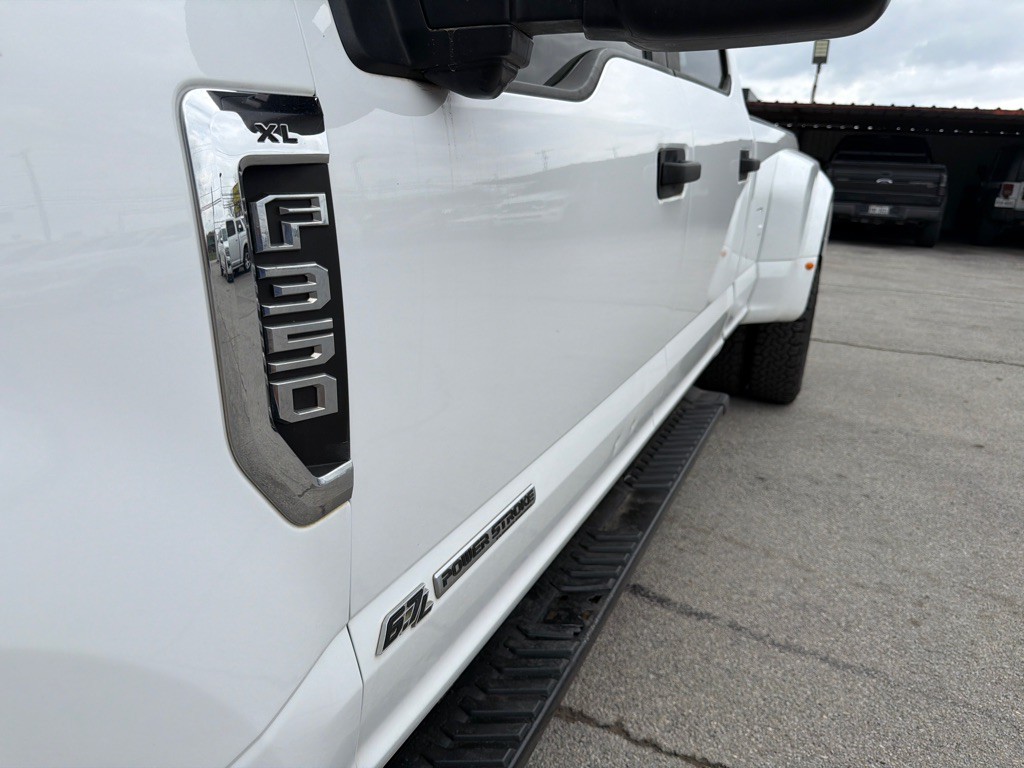 2019 Ford F-350 Image 9