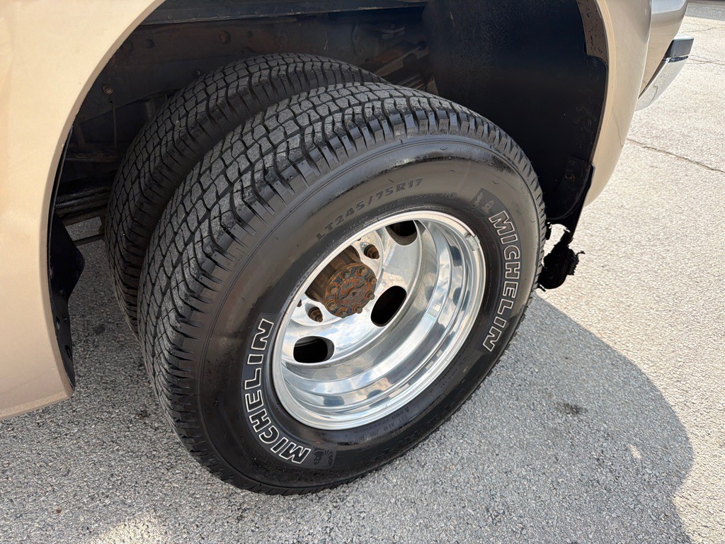 2013 Ford F-350 Image 11