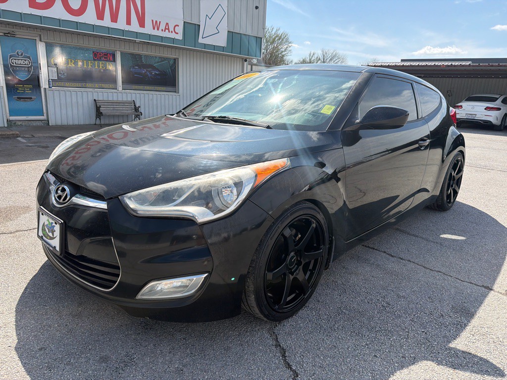 2012 Hyundai Veloster Image 1