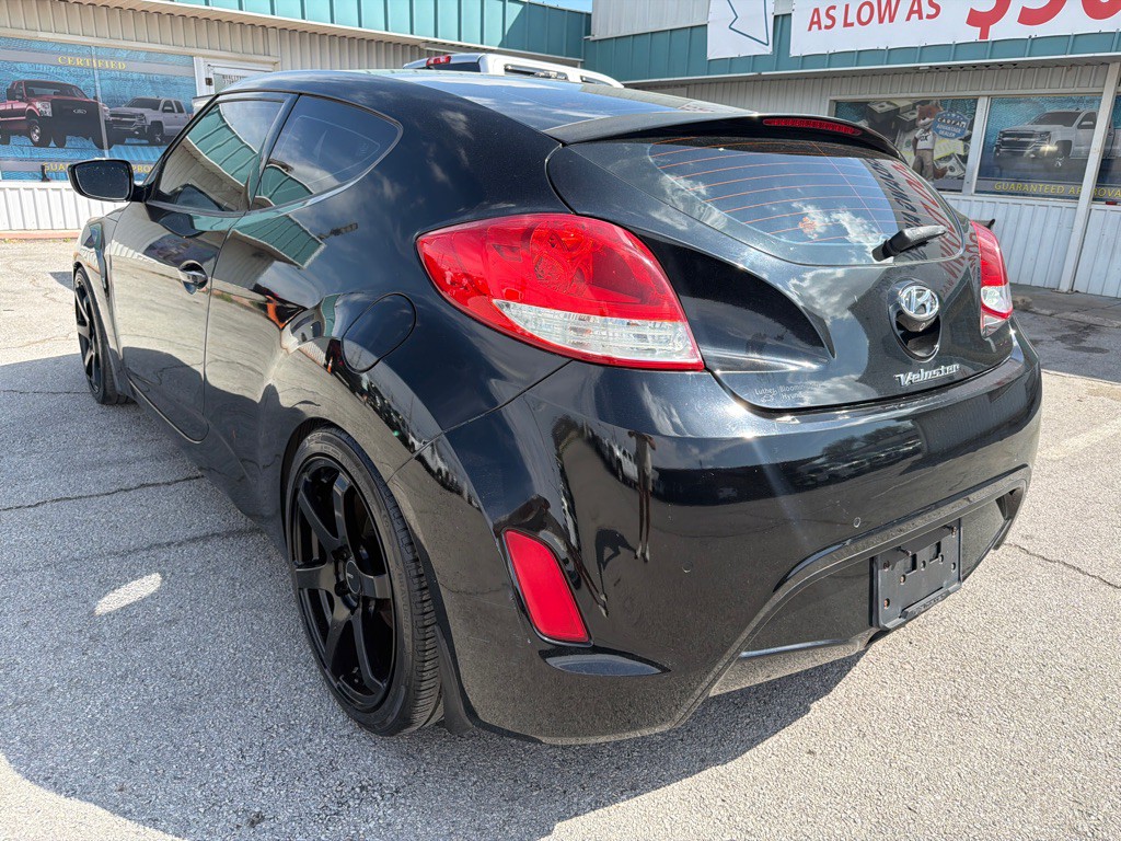 2012 Hyundai Veloster Image 3