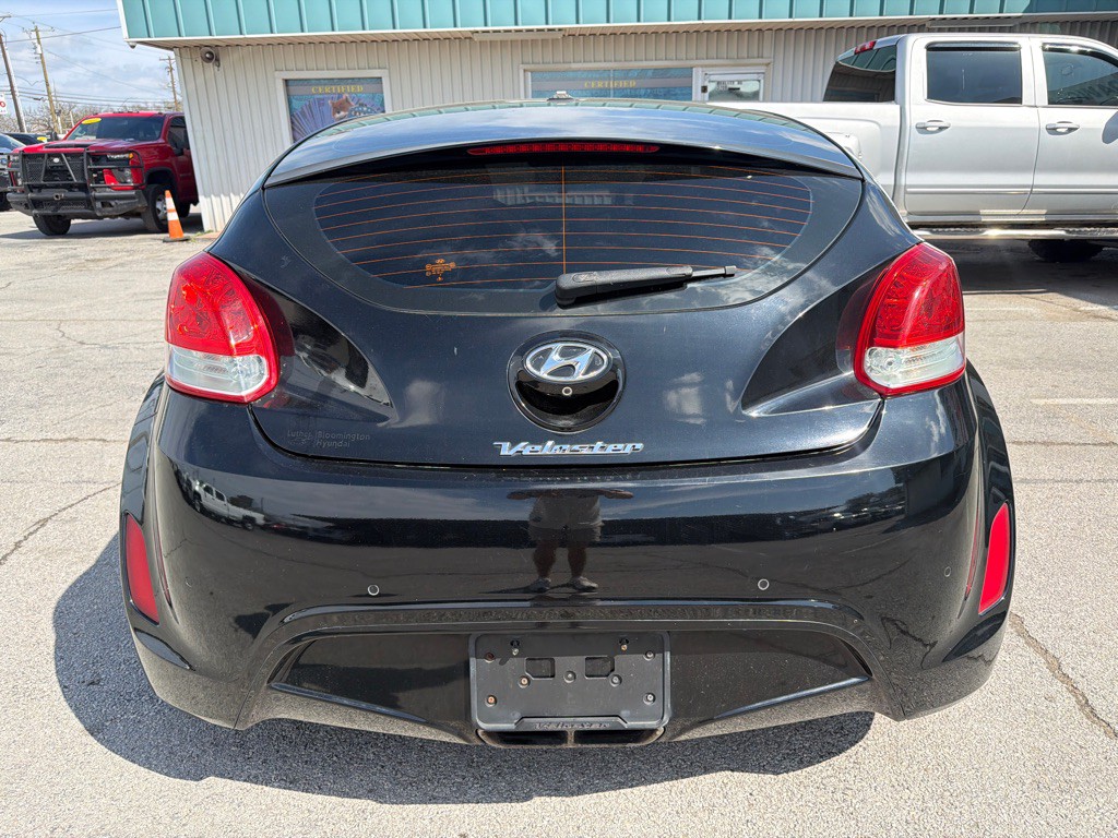2012 Hyundai Veloster Image 4