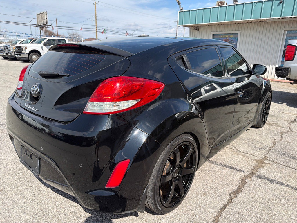 2012 Hyundai Veloster Image 5