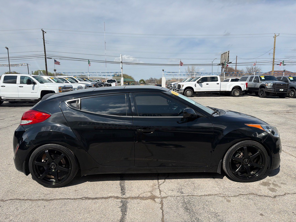 2012 Hyundai Veloster Image 6