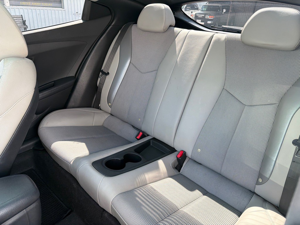 2012 Hyundai Veloster Image 10