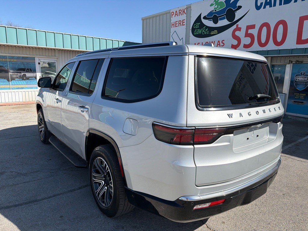2022 Jeep Wagoneer Image 3