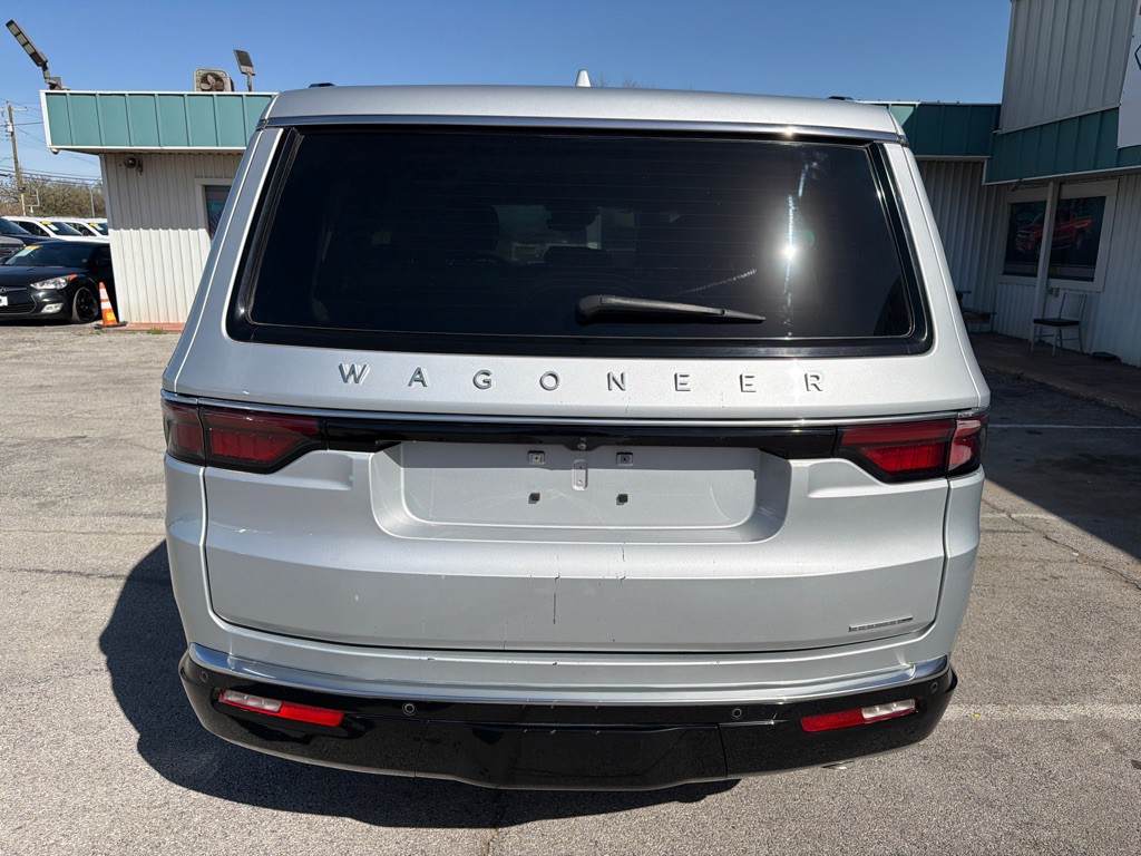 2022 Jeep Wagoneer Image 4