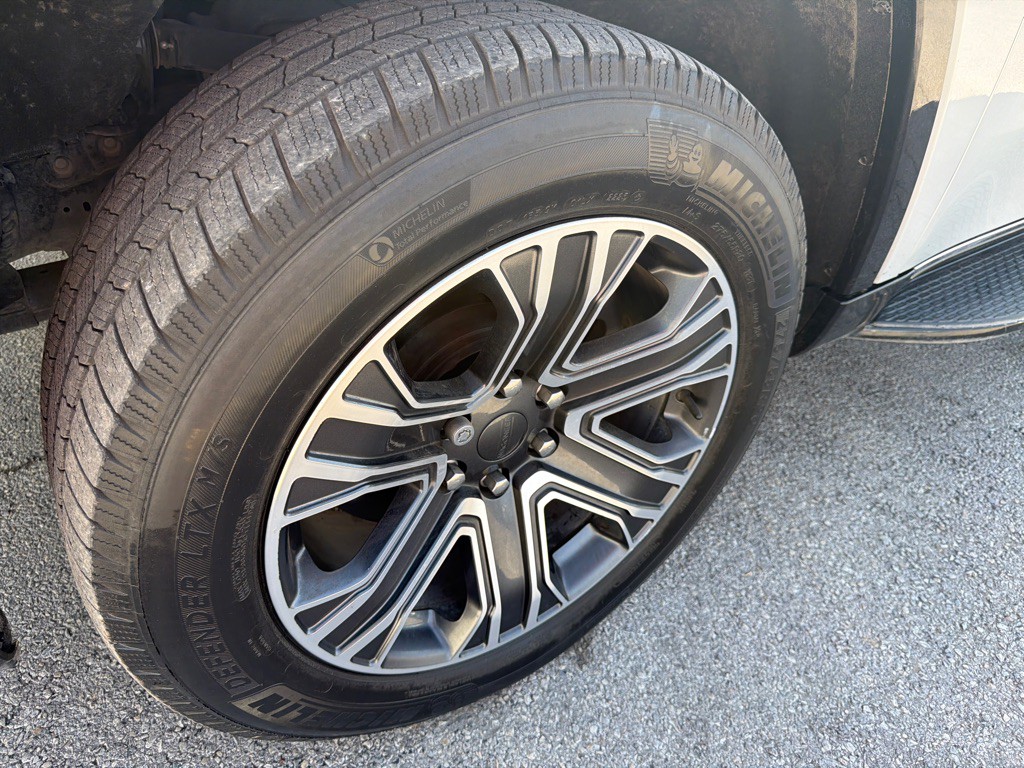 2022 Jeep Wagoneer Image 9