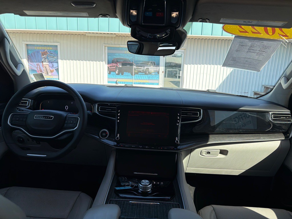 2022 Jeep Wagoneer Image 15
