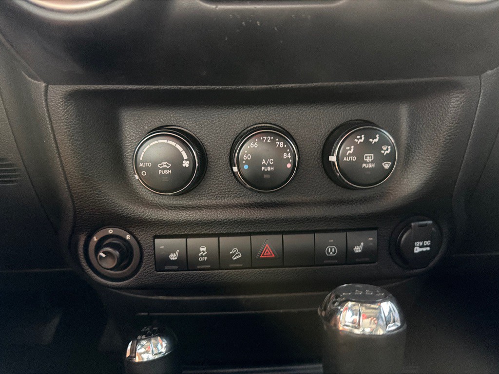 2016 Jeep Wrangler Unlimited Image 16