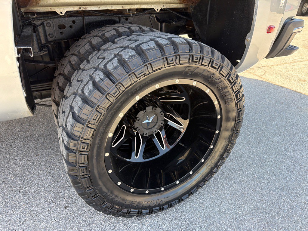 2018 GMC Sierra Image 11