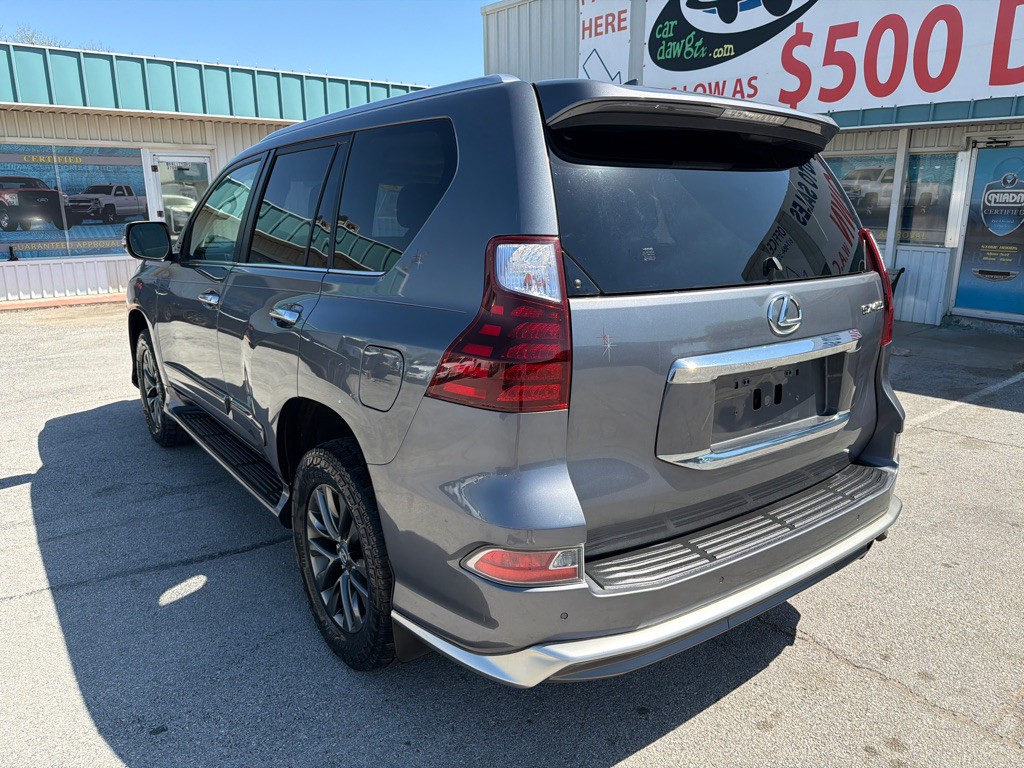 2017 Lexus GX 460 Image 3