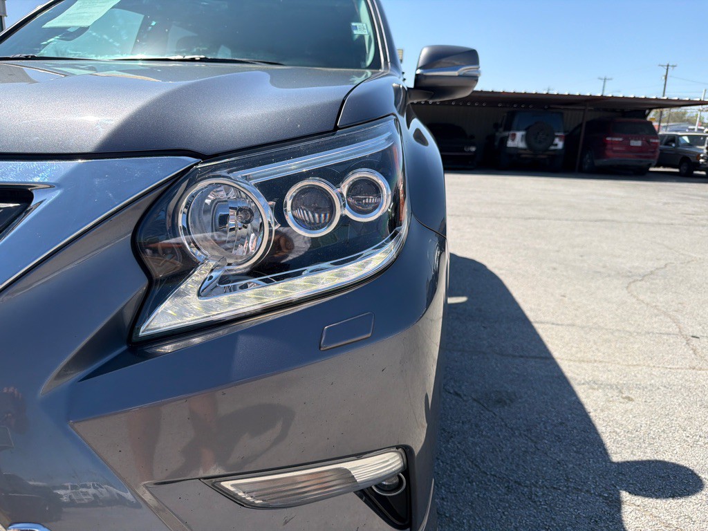 2017 Lexus GX 460 Image 9