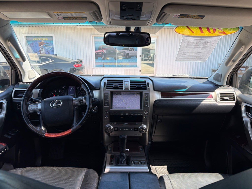 2017 Lexus GX 460 Image 15