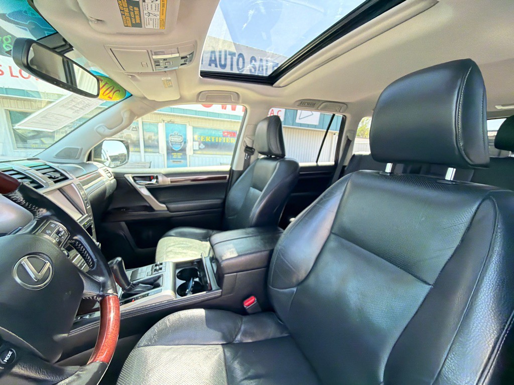 2017 Lexus GX 460 Image 16