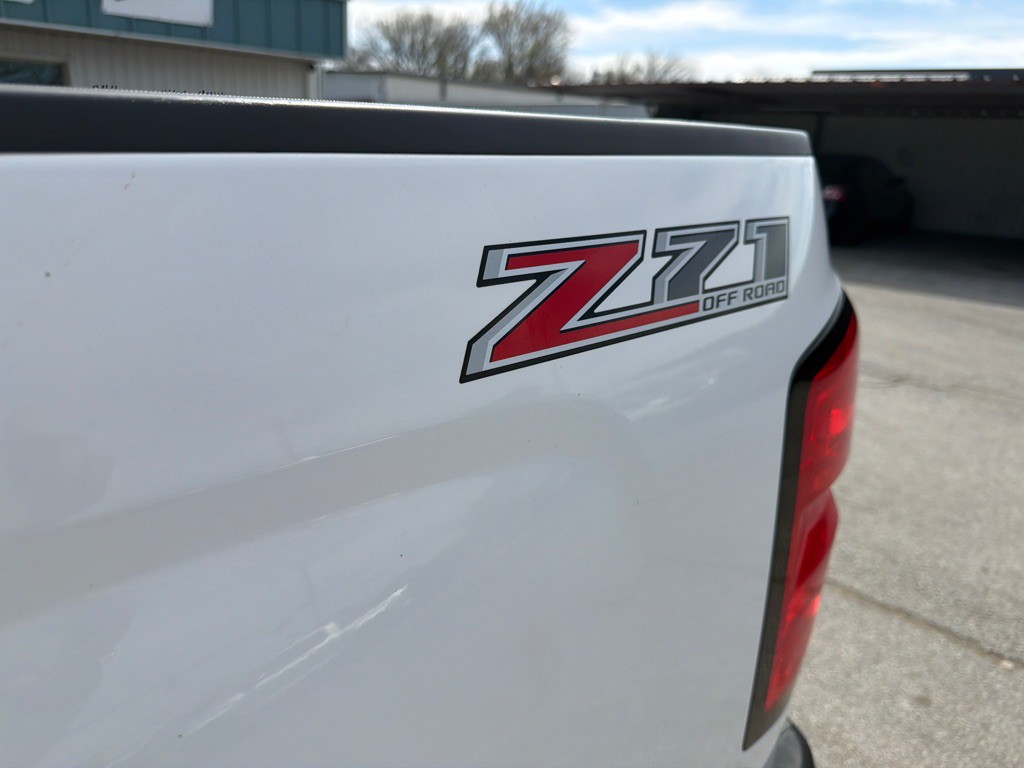 2015 Chevrolet Silverado 1500 Image 9