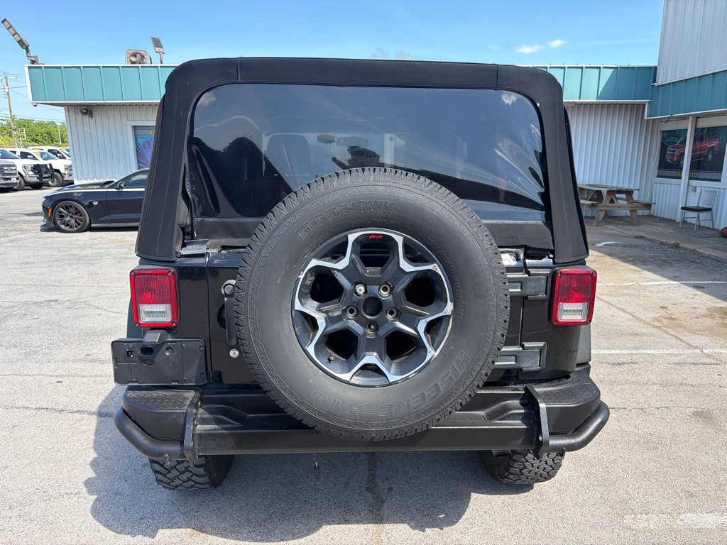 2012 Jeep Wrangler Image 4