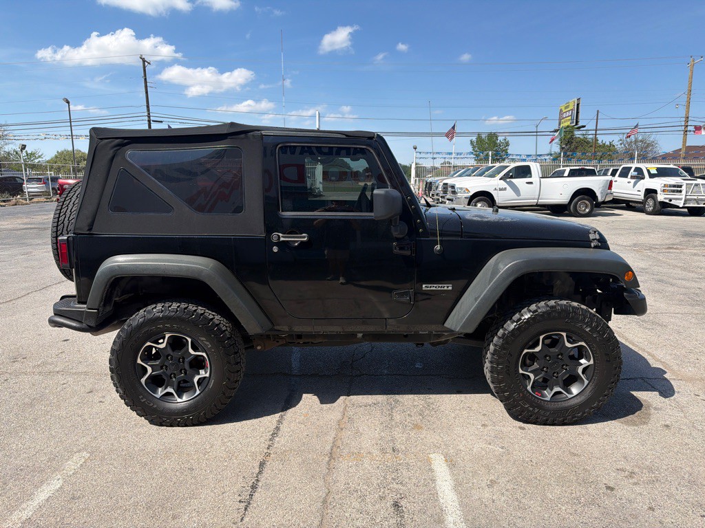 2012 Jeep Wrangler Image 6