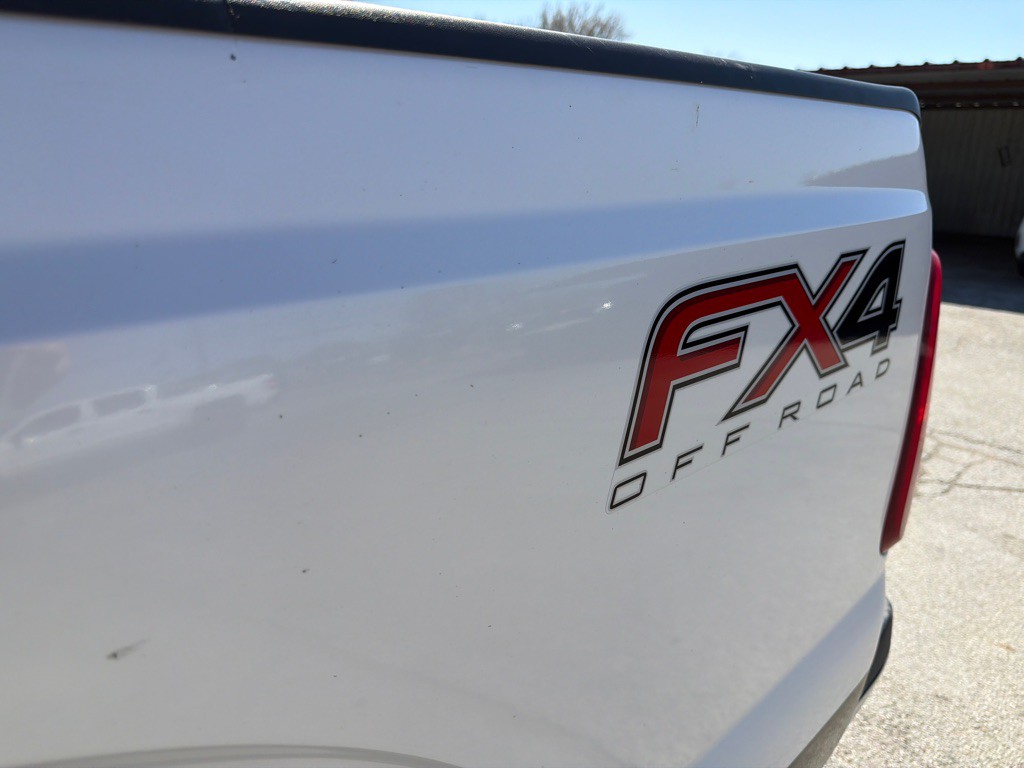 2015 Ford F-350 Image 12