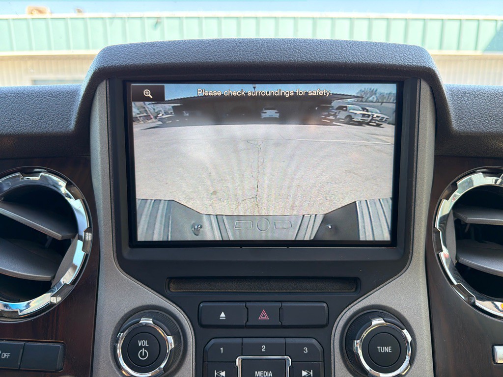 2015 Ford F-350 Image 18