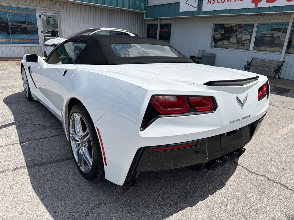 2016 Chevrolet Corvette Image 3