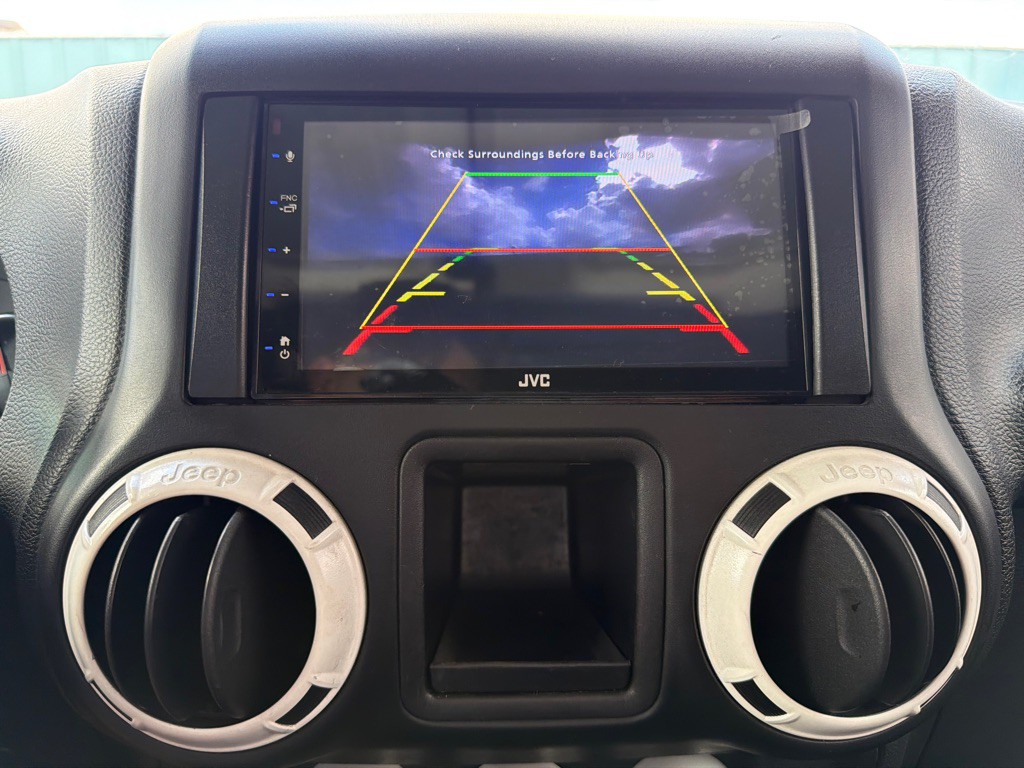2017 Jeep Wrangler Unlimited Image 15