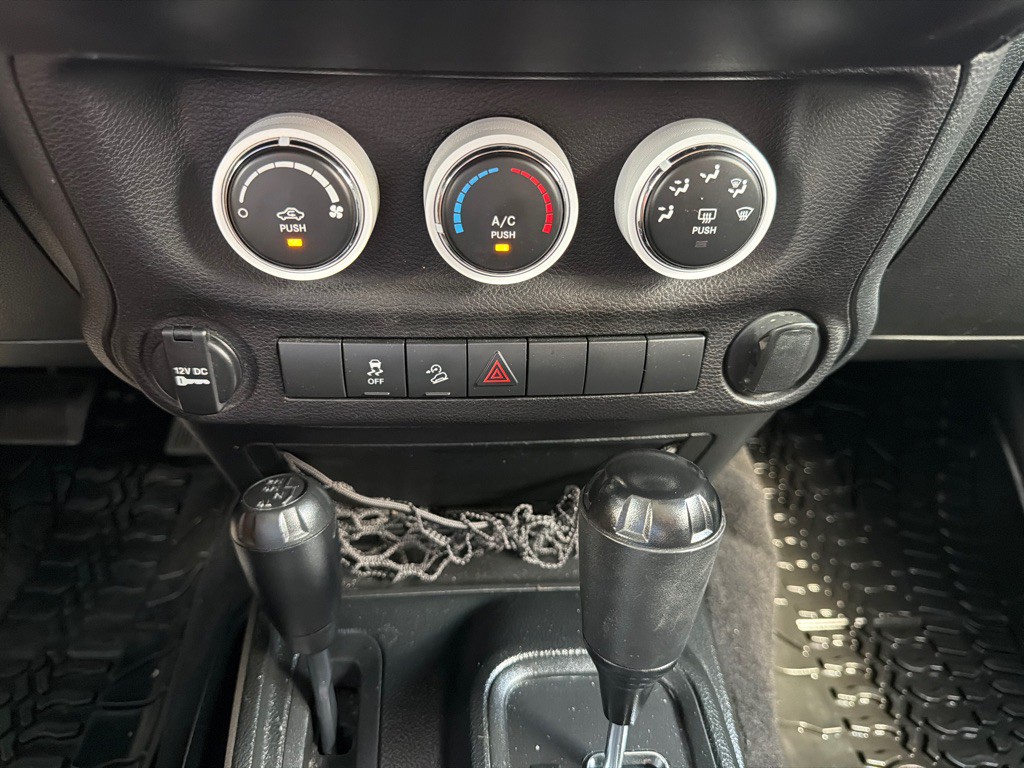 2017 Jeep Wrangler Unlimited Image 16