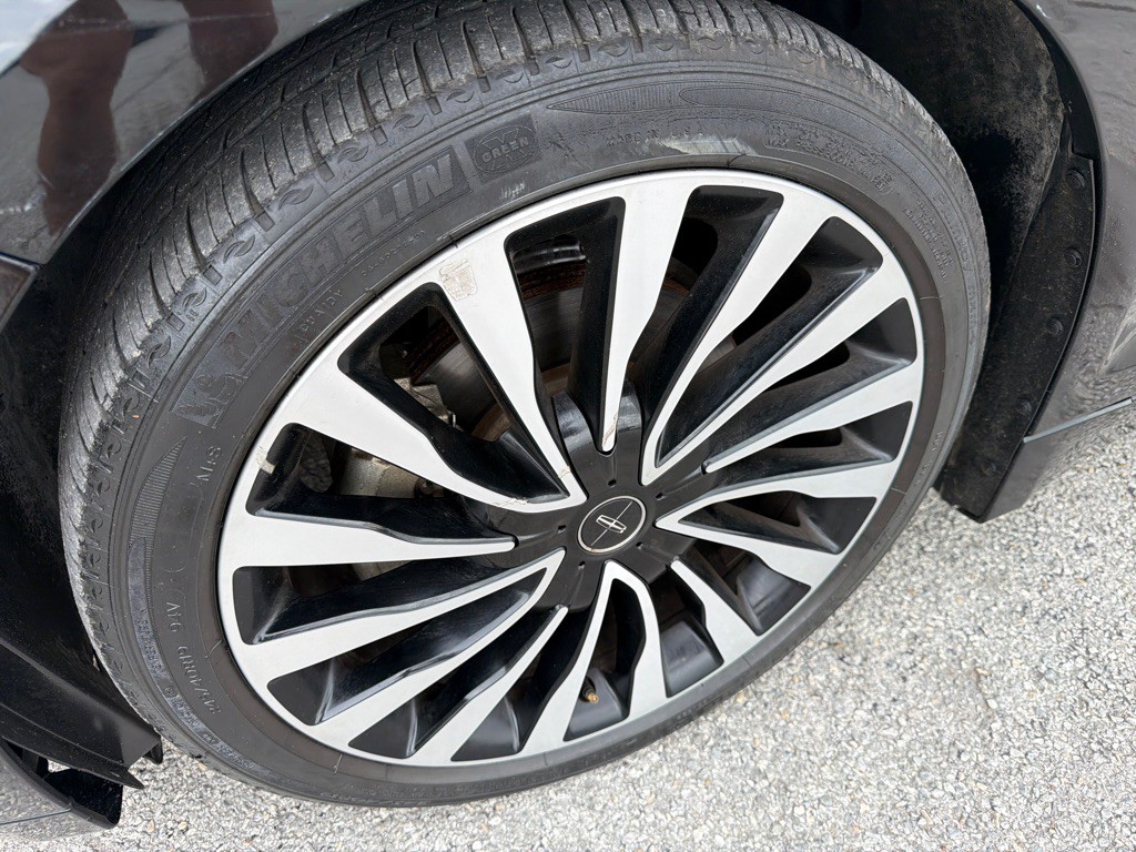 2018 Lincoln MKZ Image 9