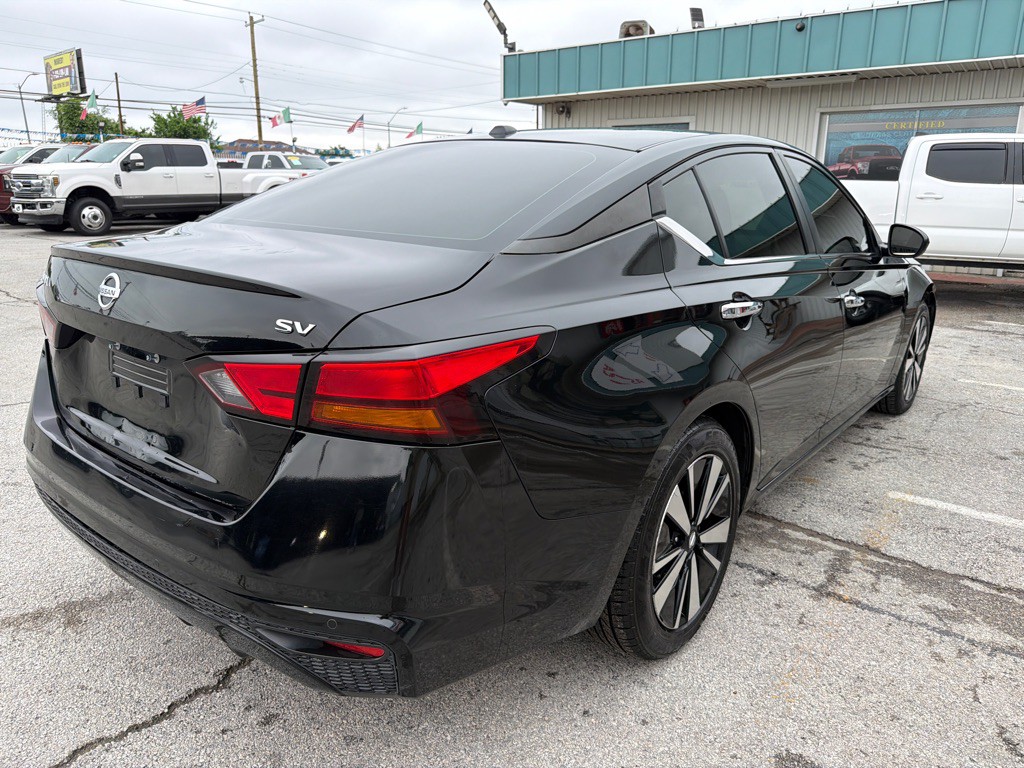 2022 Nissan Altima Image 5