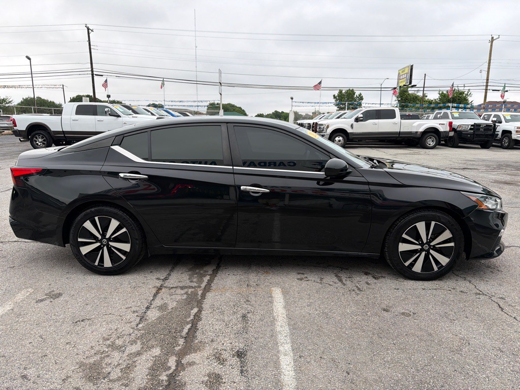 2022 Nissan Altima Image 6